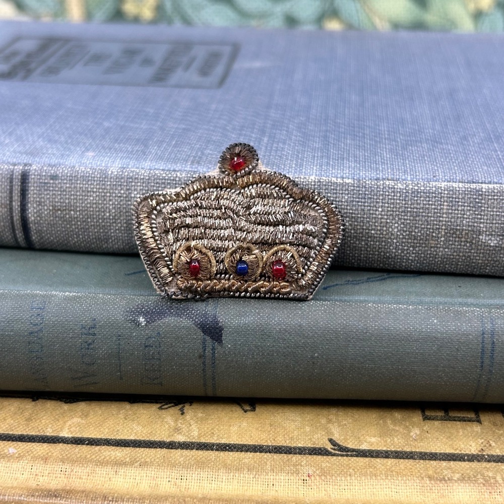 Antique Victorian Handmade Crown Brooch Fabric Metal Wire Thread Embroidery